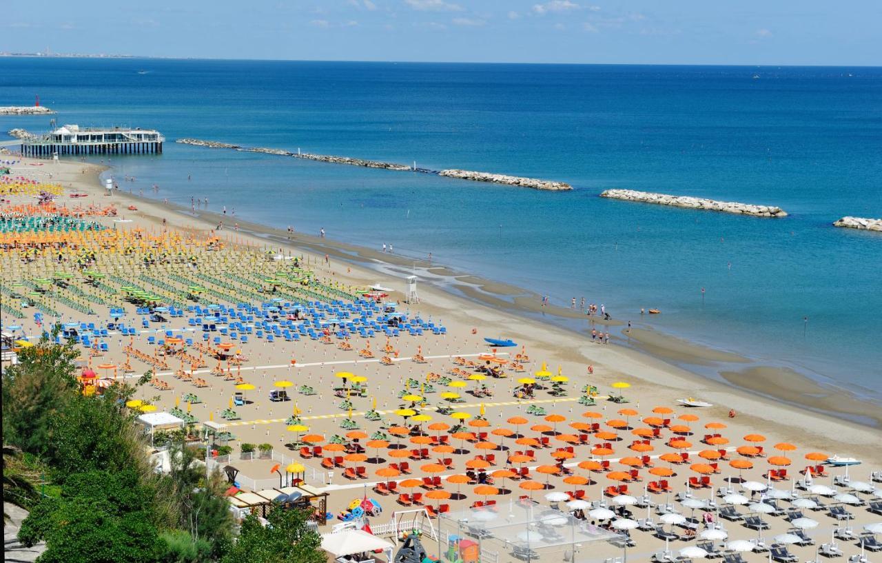 Hotel Venus Gabicce Mare Kültér fotó