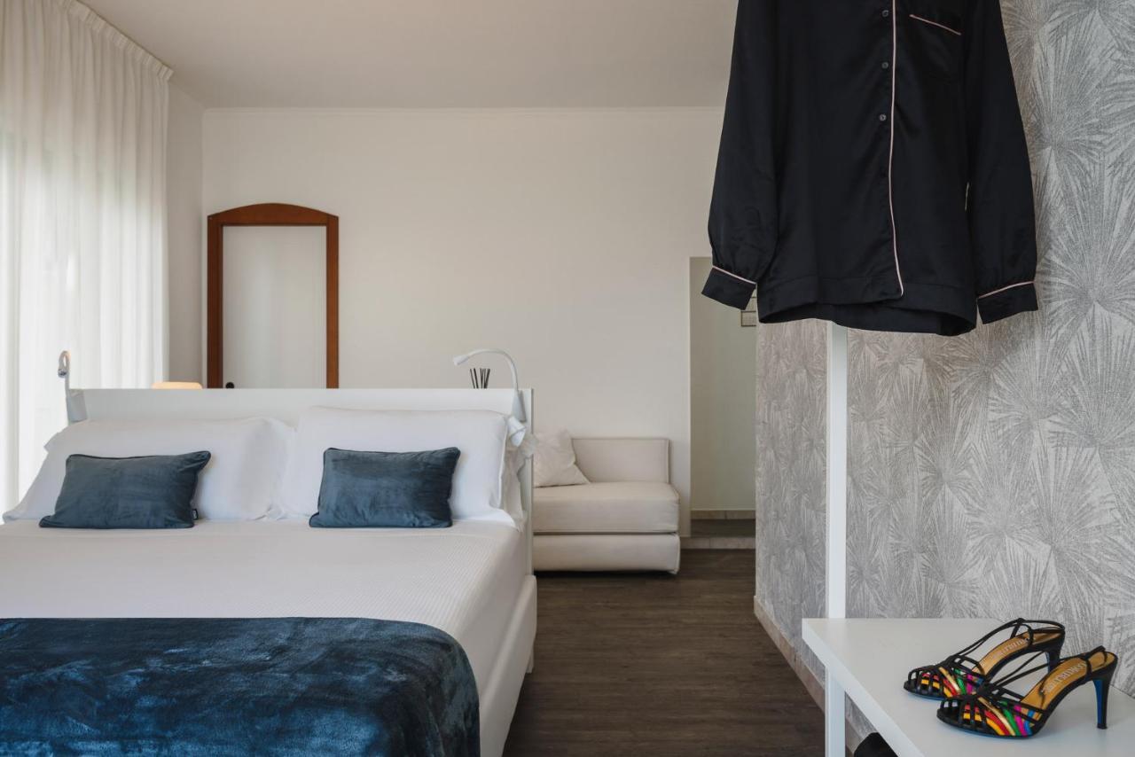 Hotel Venus Gabicce Mare Kültér fotó