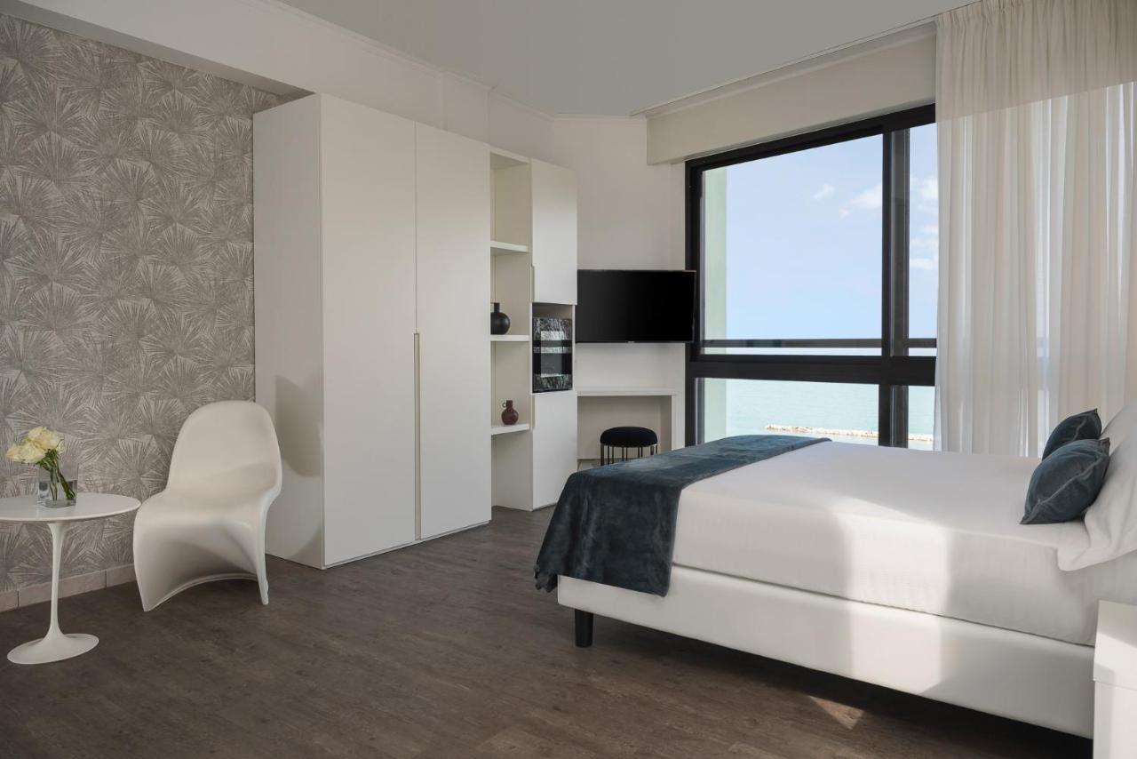 Hotel Venus Gabicce Mare Kültér fotó