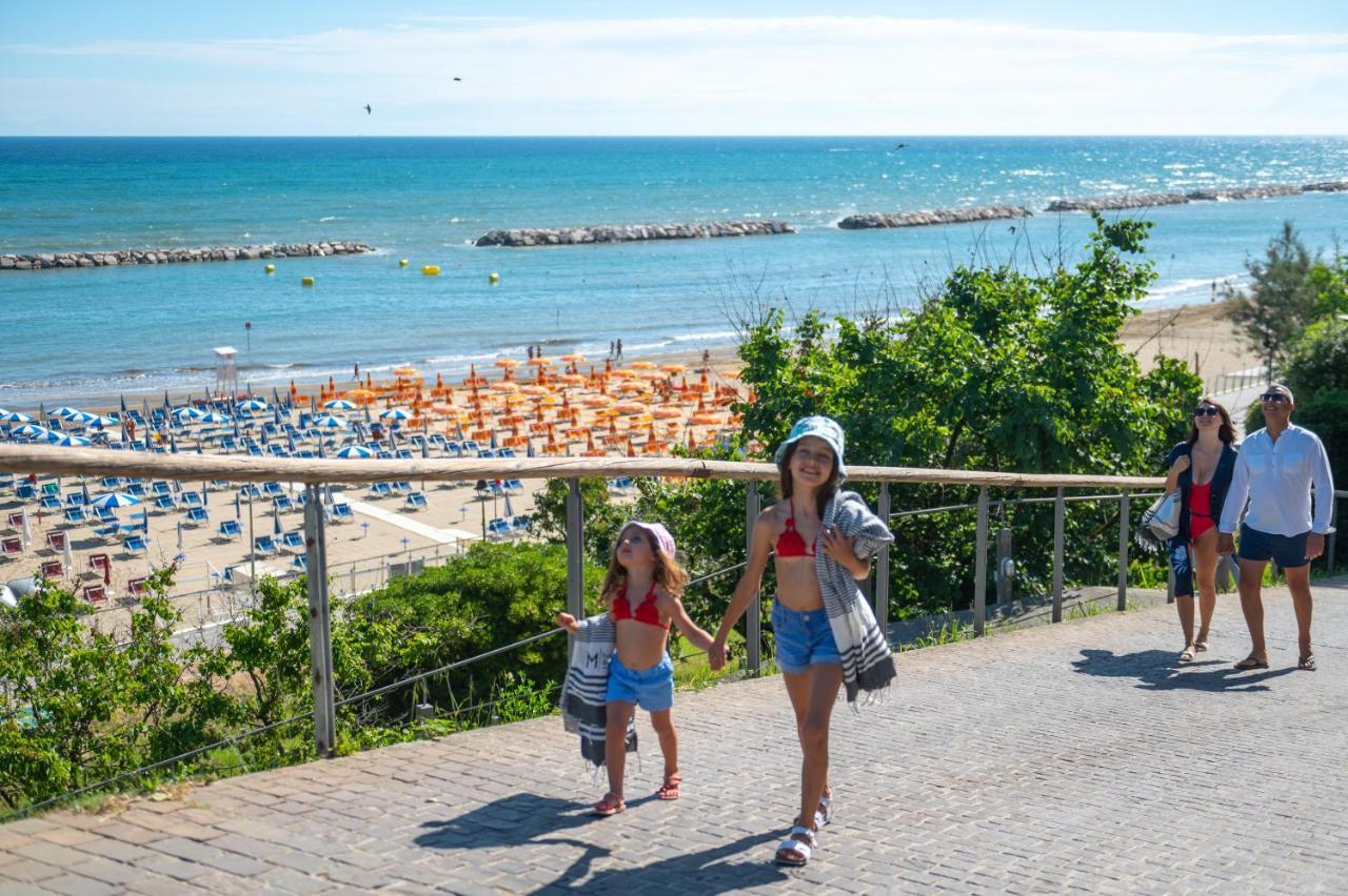 Hotel Venus Gabicce Mare Kültér fotó