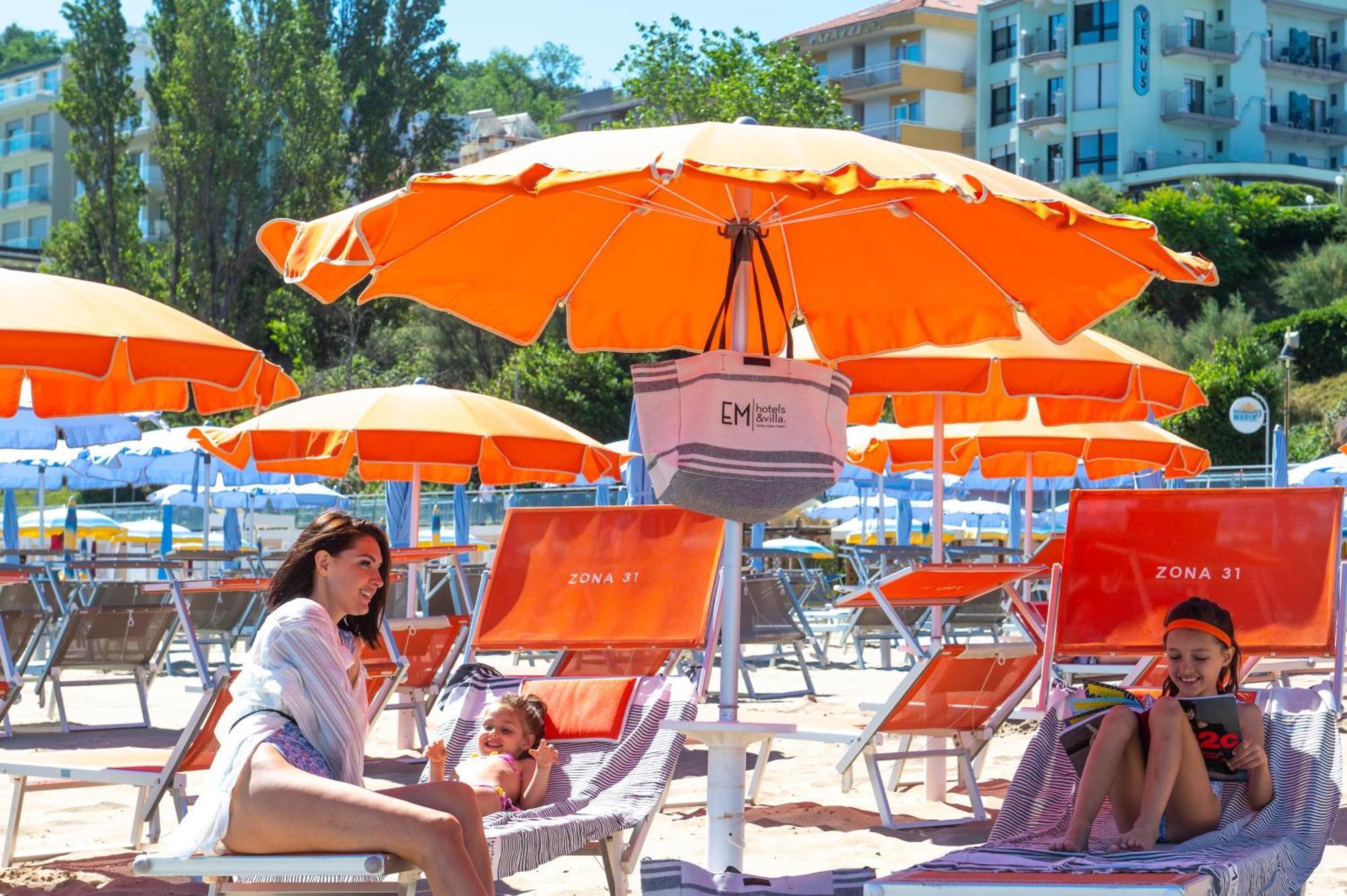 Hotel Venus Gabicce Mare Kültér fotó