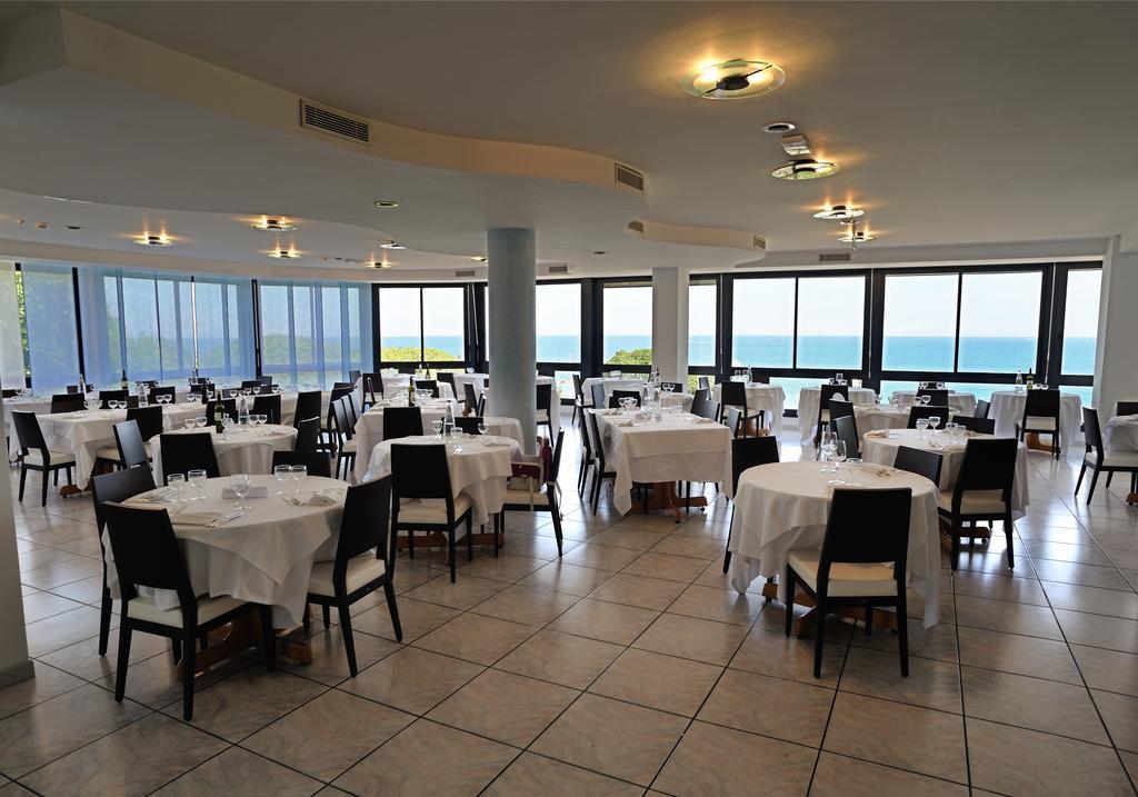Hotel Venus Gabicce Mare Kültér fotó
