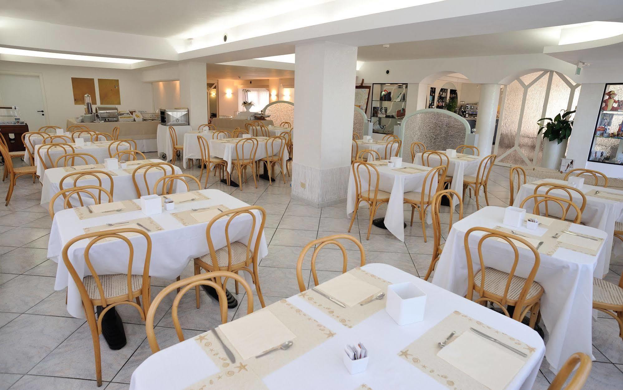 Hotel Venus Gabicce Mare Kültér fotó