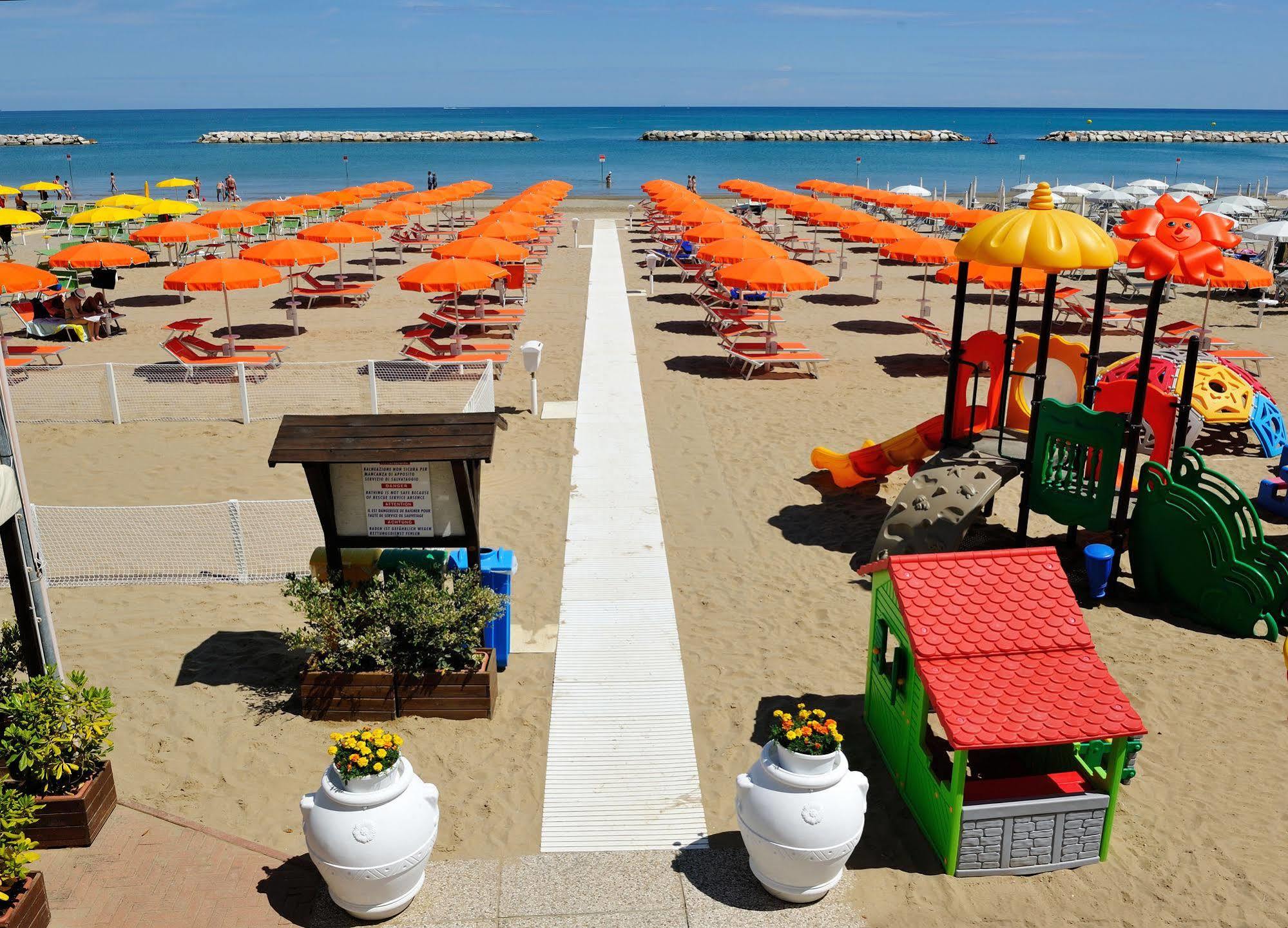 Hotel Venus Gabicce Mare Kültér fotó