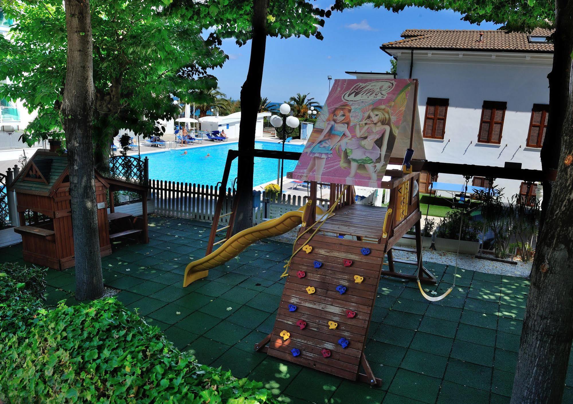 Hotel Venus Gabicce Mare Kültér fotó
