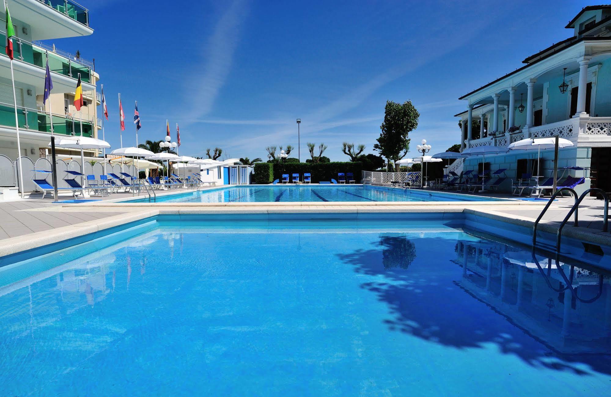Hotel Venus Gabicce Mare Kültér fotó