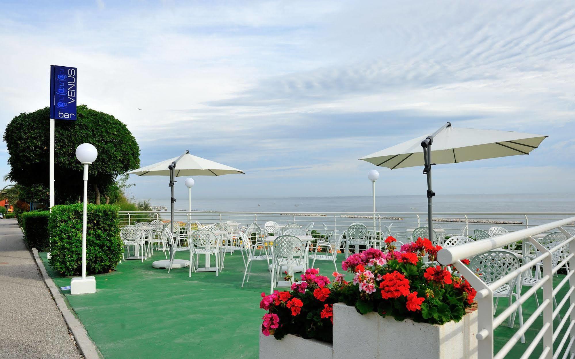 Hotel Venus Gabicce Mare Kültér fotó