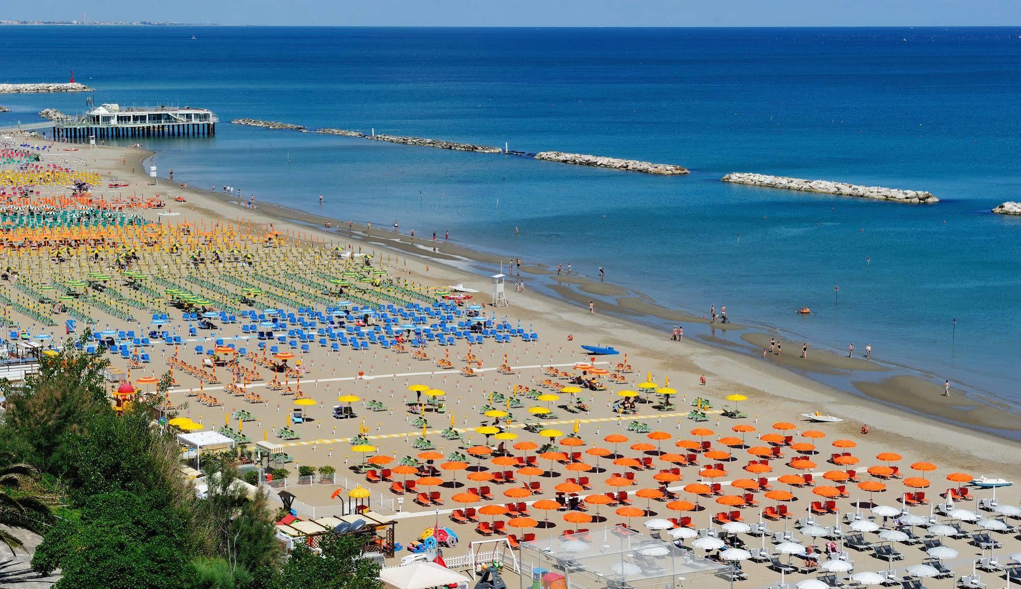Hotel Venus Gabicce Mare Kültér fotó